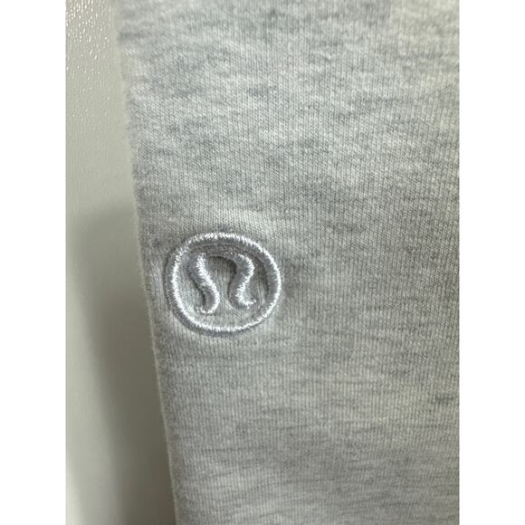 Lululemon Gray and White Sweat Pants, Size 6 - Picture 5 of 10